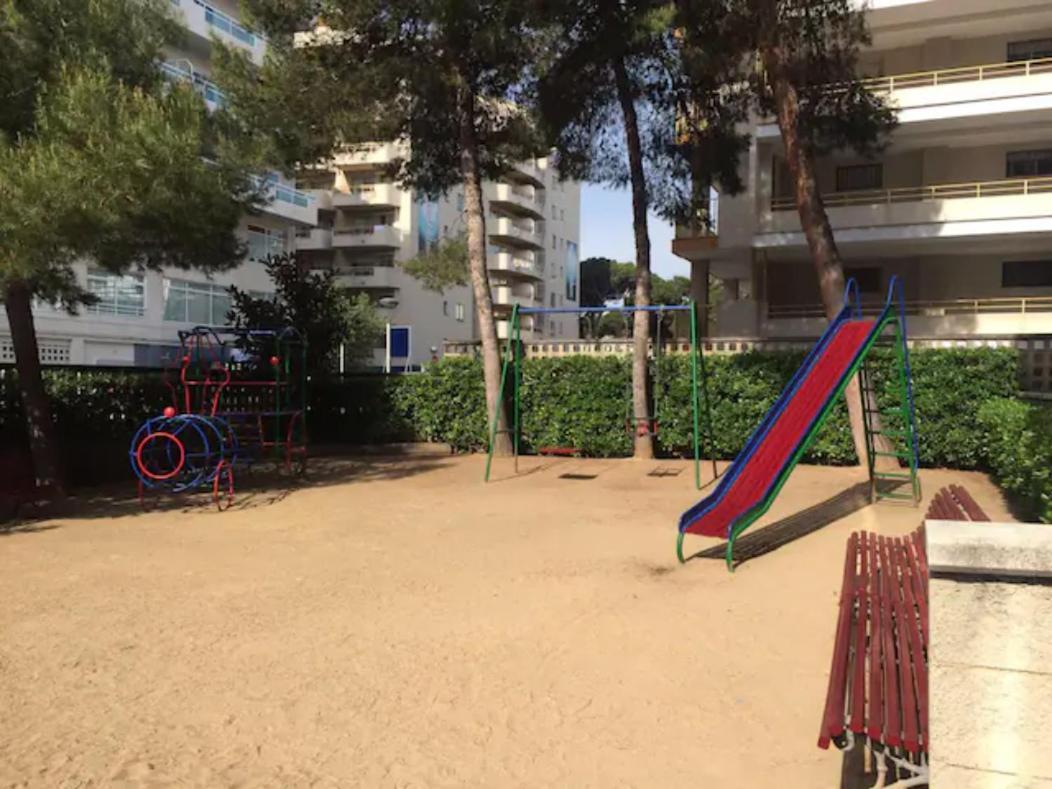 Apartamento Centrico Y Con Piscina A 5 Min. Playa Salou Luaran gambar