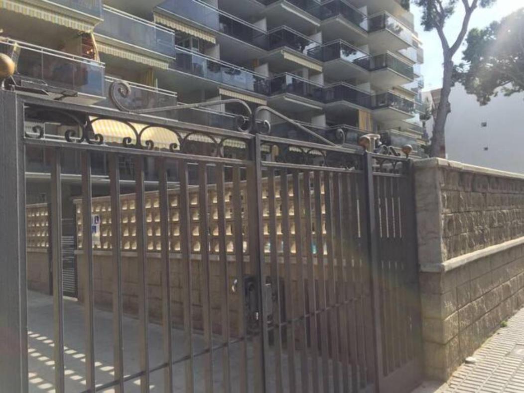 Apartamento Centrico Y Con Piscina A 5 Min. Playa Salou Luaran gambar
